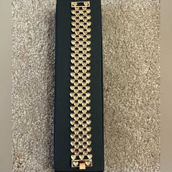 Beautiful Danbury Mint heart bracelet. Gold, silver and rose gold tones. - Picture 9 of 11